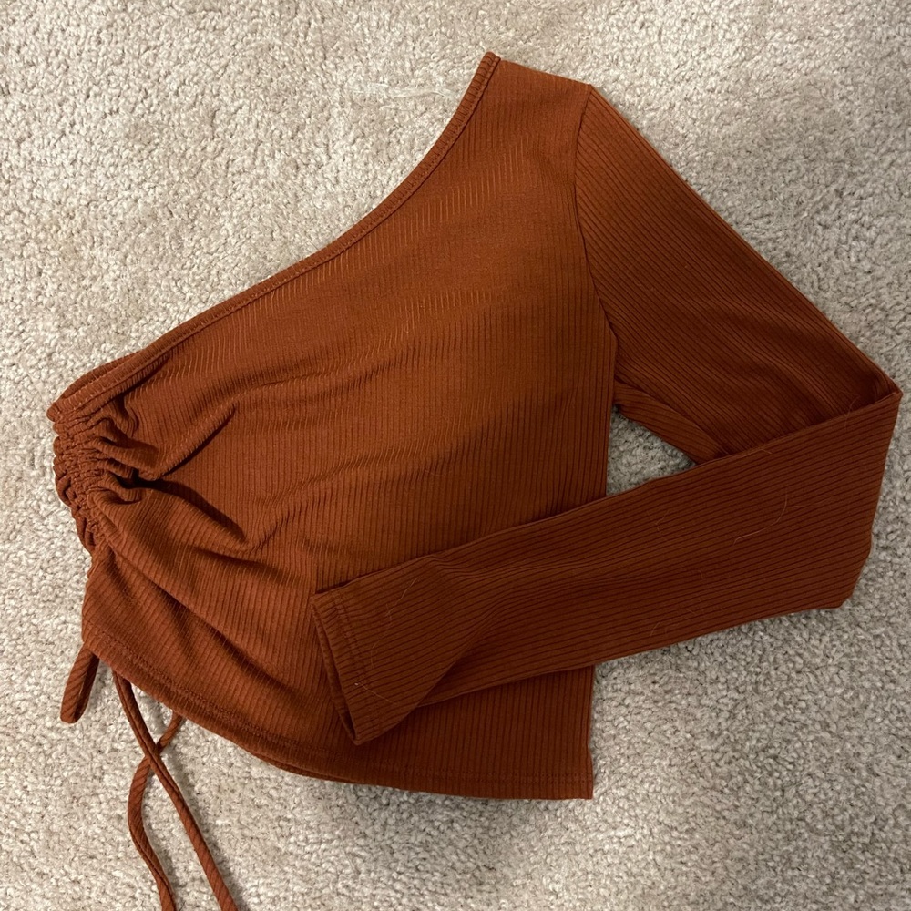 Brand new crop long sleeve with tags still on